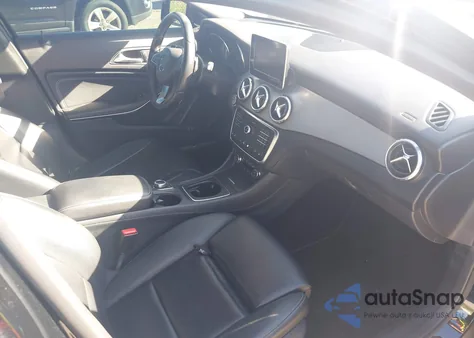 2016 Mercedes-Benz Gla 250 4Matic z USA, uszkodzony, nr VIN WDCTG4GB2GJ251642